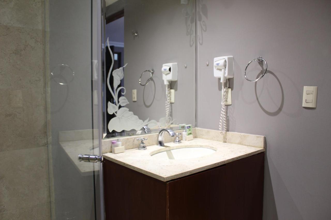 Apartahotel L´ Heritage Hipólito Taine By Bluebay 4*